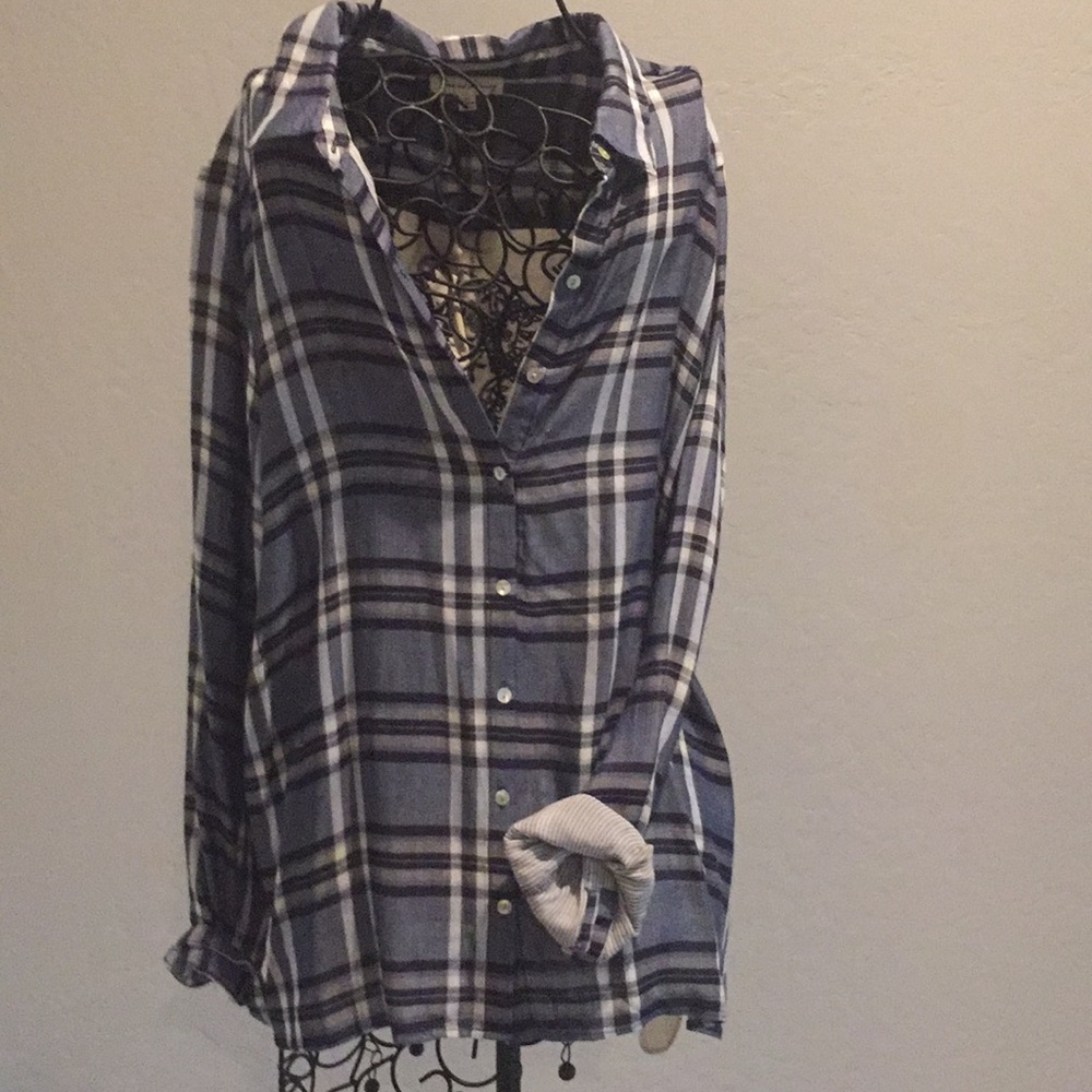 Women’s shirt top blue XL button down long sleeve